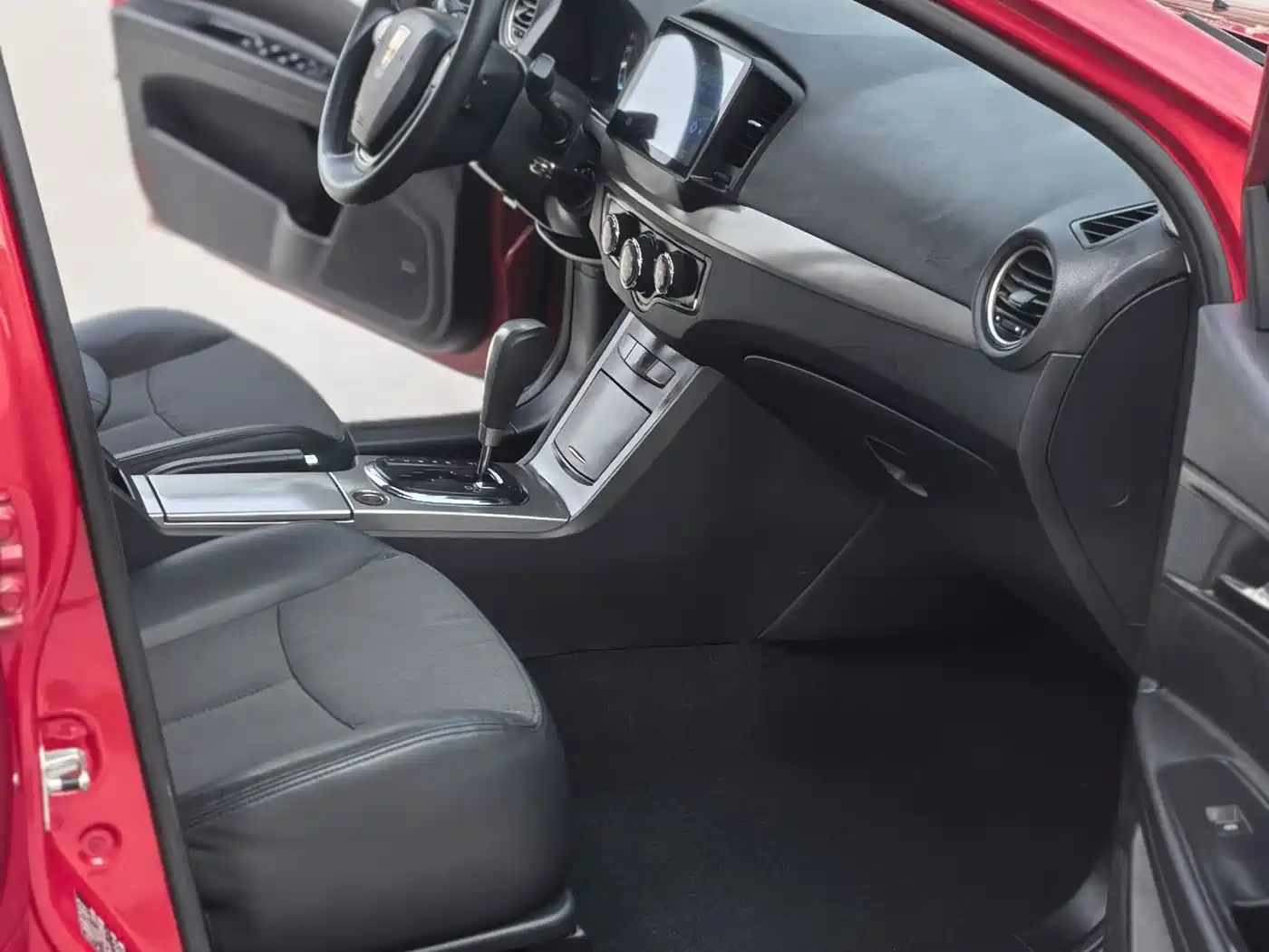Roewe 350 2013 2013 350C 1.5L Automatic Joy Edition