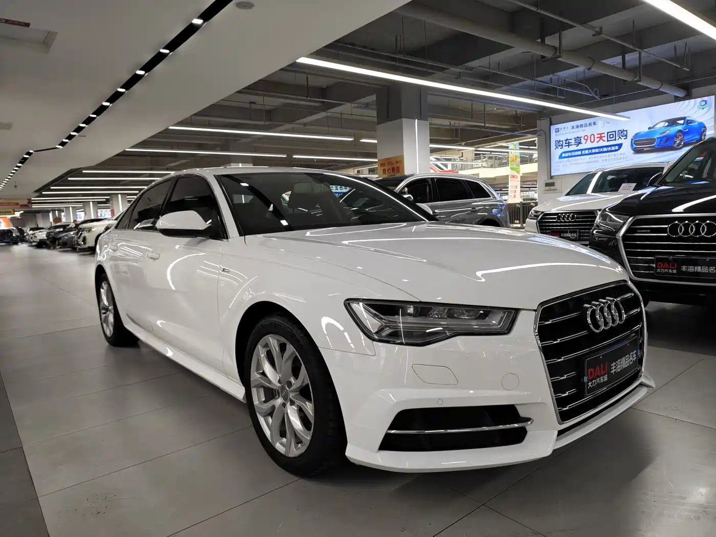 Audi A6L 2018 30th Anniversary 35 TFSI Fashion фото 3