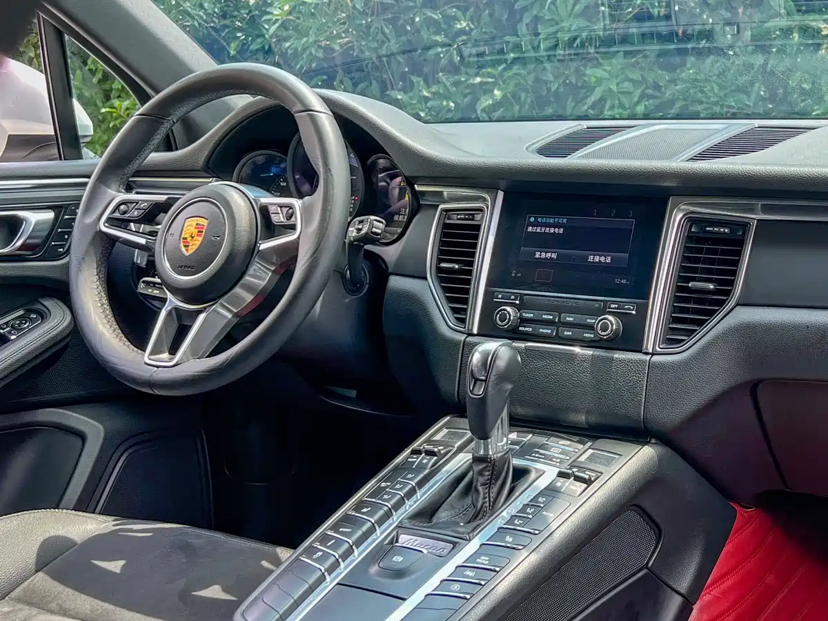 Porsche Macan 2018 Macan 2.0T фото 13