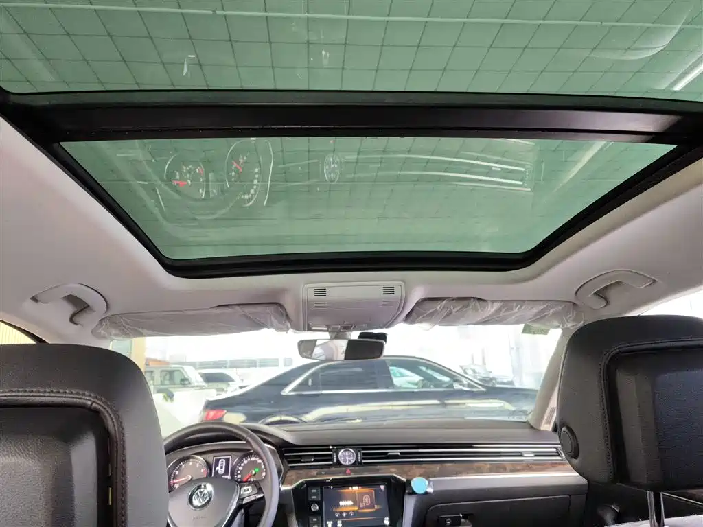 Volkswagen Magotan 2019 330TSI DSG Luxury Class China VI фото 14