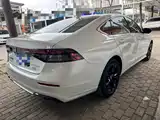صورة 10 - Honda Accord