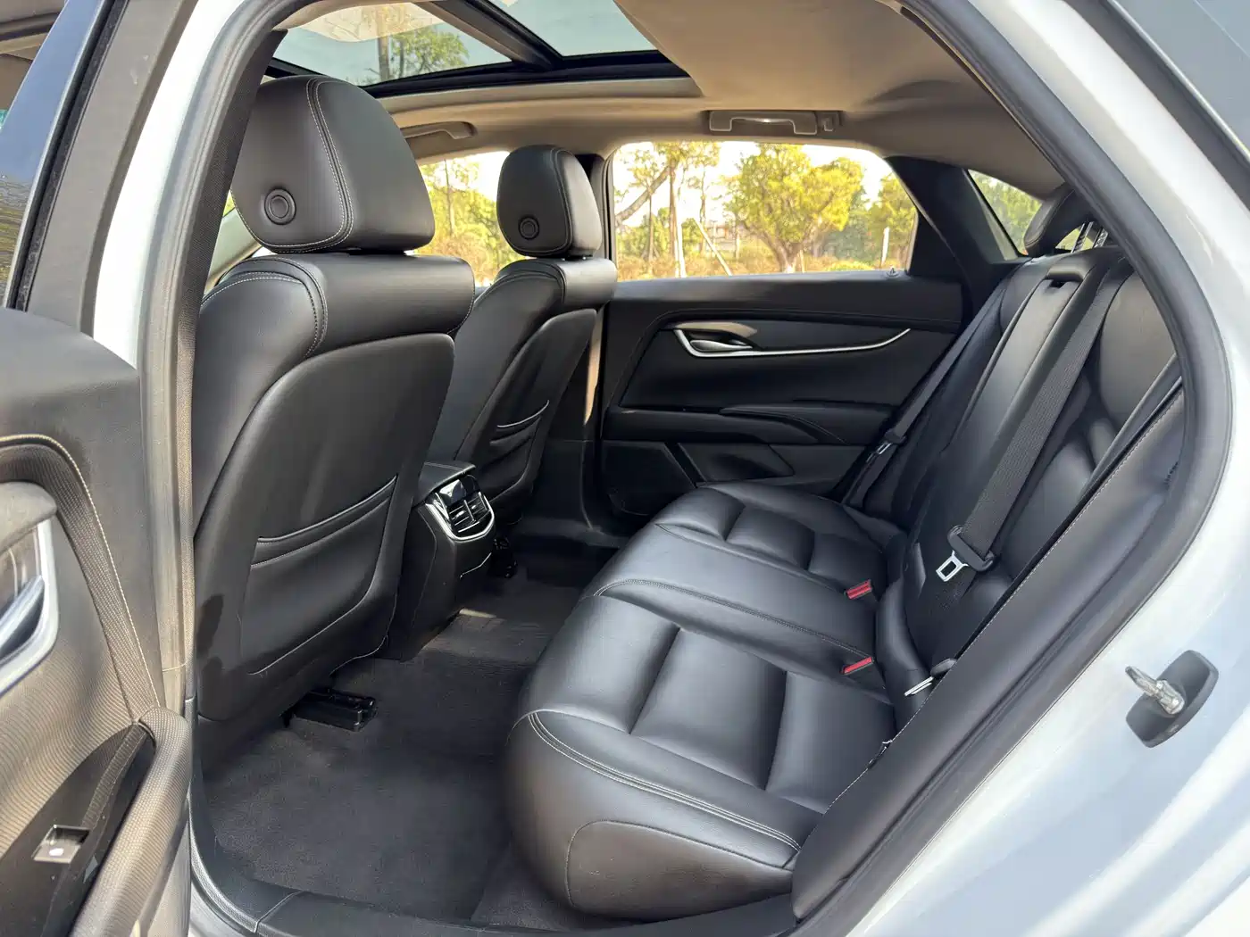 Cadillac XTS 2018 28T Technology фото 11