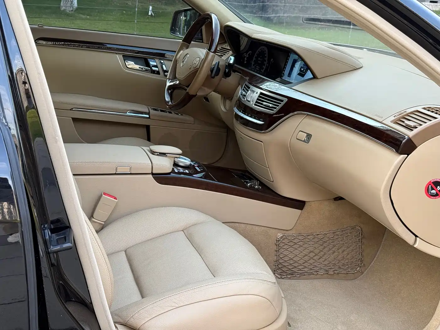 Mercedes-Benz S-Class 2012 S 300 L Luxury Grand Edition фото 14