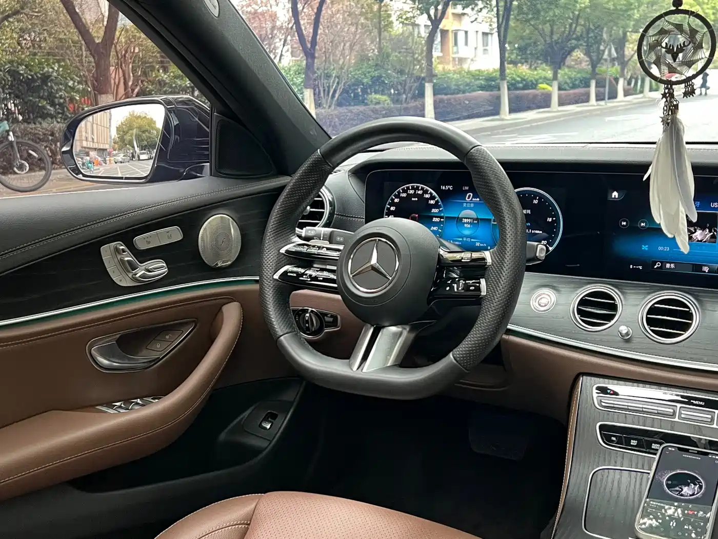 Mercedes-Benz E-Class 2023 E 300 L Sport Luxury фото 9