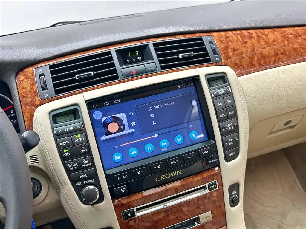 Toyota Crown 2009 2.5L Royal Special Enhanced Edition фото 16