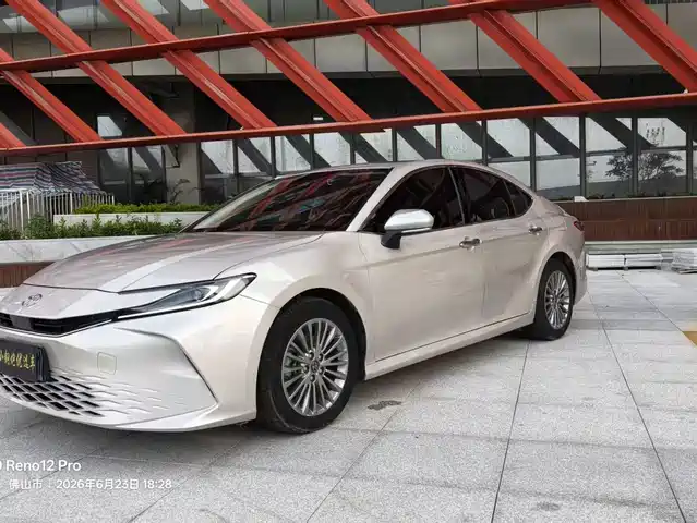 Toyota Camry 2025