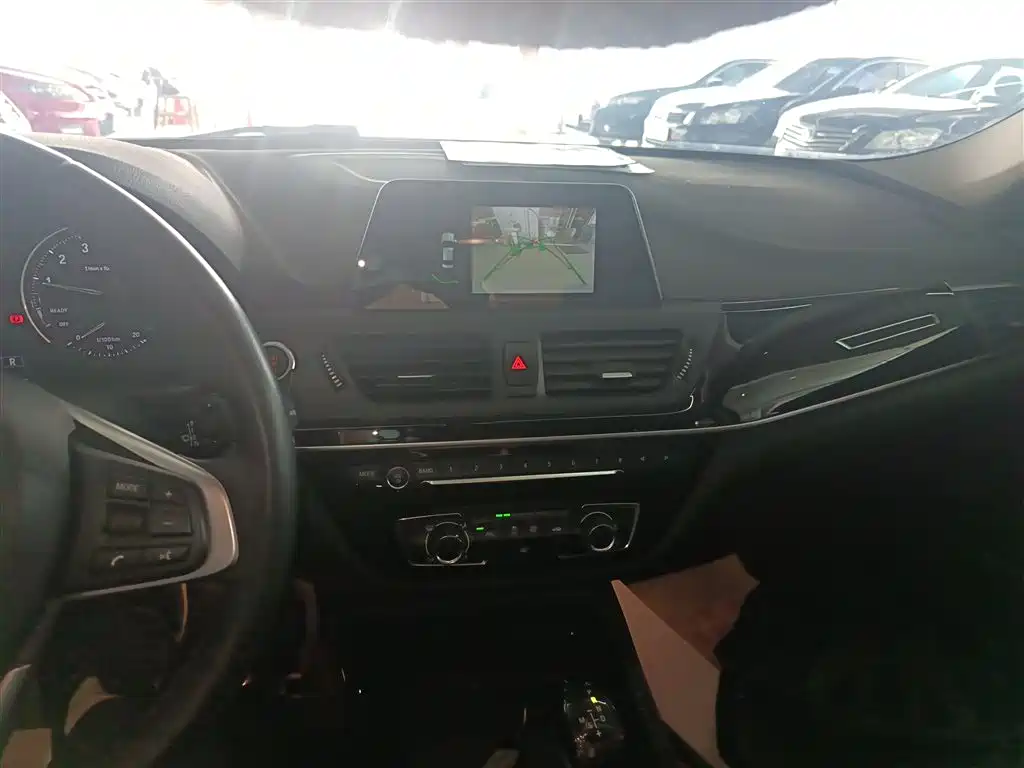 BMW 1 Series 2018 Facelift 118i Sport фото 5