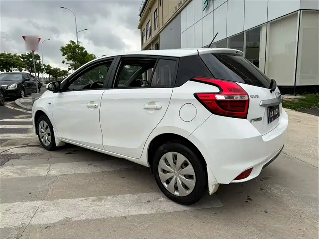 Toyota YARiS L Zhi Xuan 2016 Facelift 1.5E CVT Charming Edition фото 3
