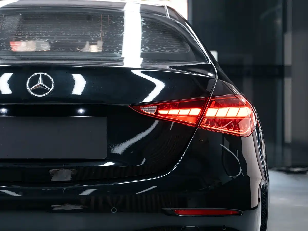 Mercedes-Benz C-Class 2022 Facelift C 260 L Night Edition Sport фото 6