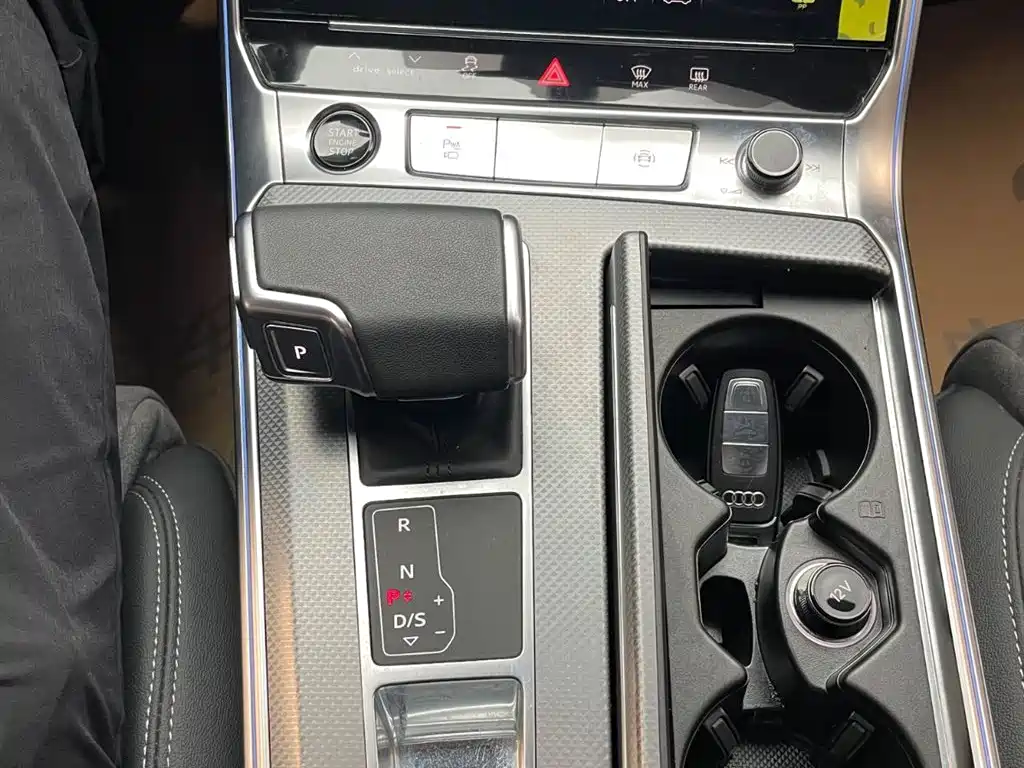 Audi A6L 2024 40 TFSI Luxury Dynamic фото 13