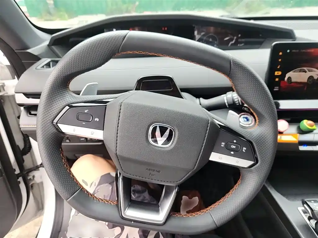 CHANGAN UNI-V
