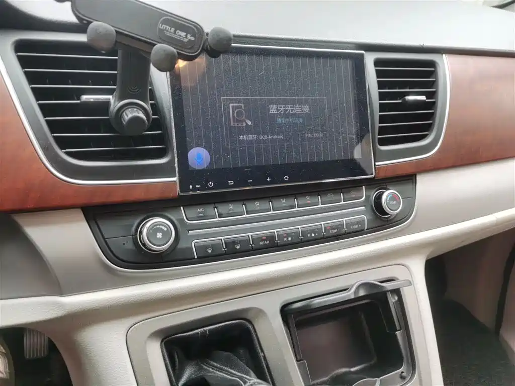 SAIC Maxus Maxus G10 2016 1.9T Manual Elite Edition Diesel China V фото 6