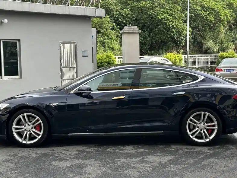 Tesla Model S 2016 2014 Model S P85