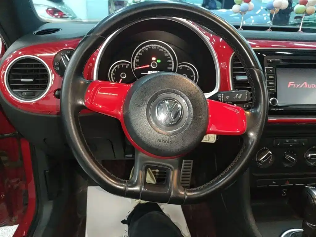 Volkswagen Beetle 2015 180TSI фото 11