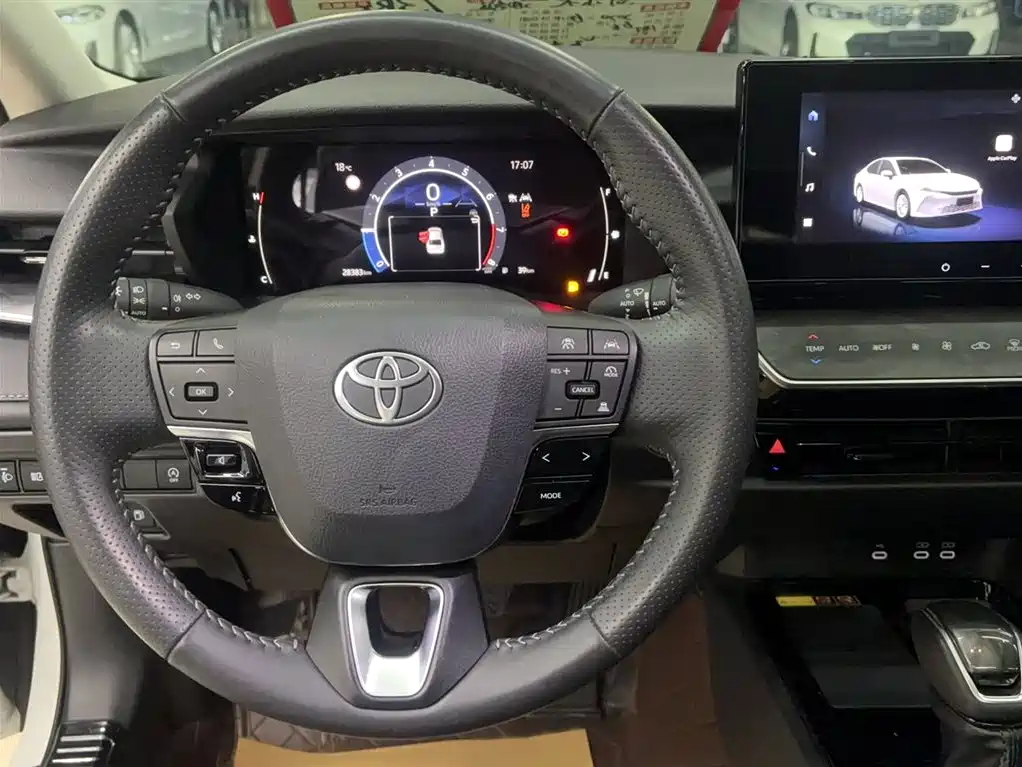Toyota Camry 2024 2.0GVP Luxury Edition фото 4