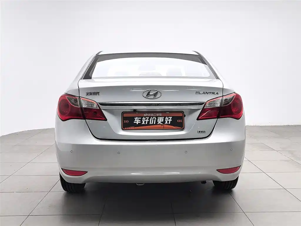 Hyundai Elantra 2011 1.6L Automatic Luxury фото 4