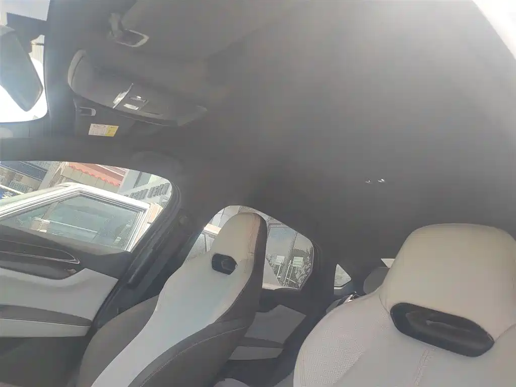 BYD Qin PLUS 2024 Glory Edition DM-i 55KM Leading фото 9