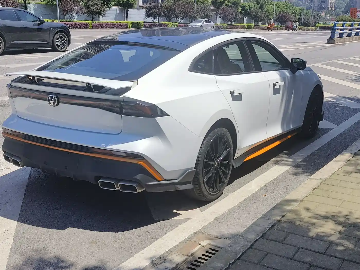 CHANGAN UNI-V