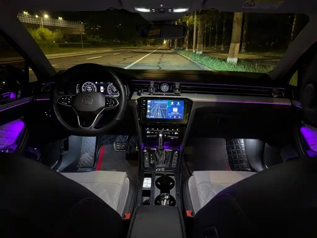 Volkswagen Magotan 2023 Model 2 Million Commemorative Edition 330TSI DSG Luxury фото 6