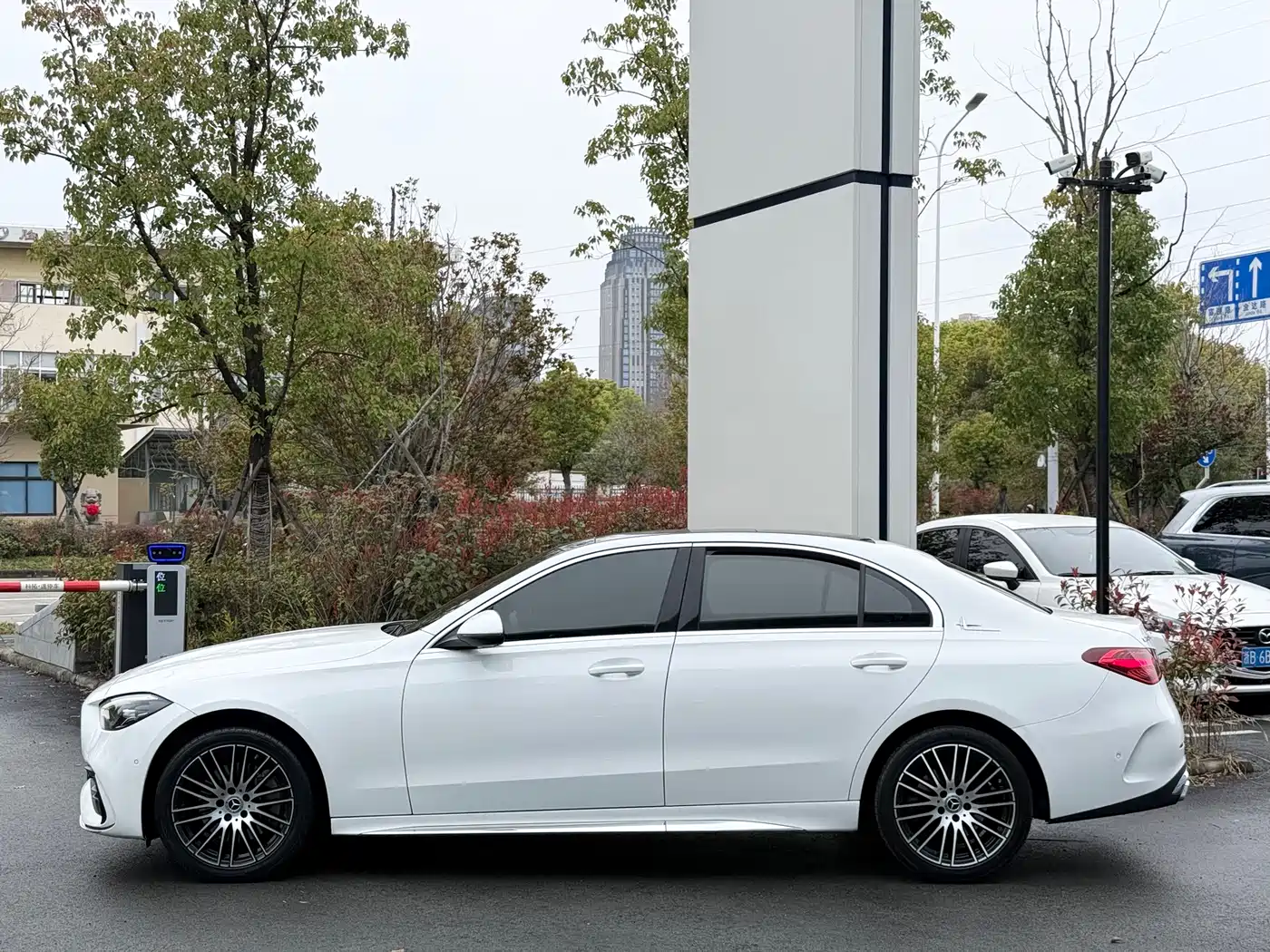 Mercedes-Benz C-Class 2023 C 260 L Night Edition Sport фото 3