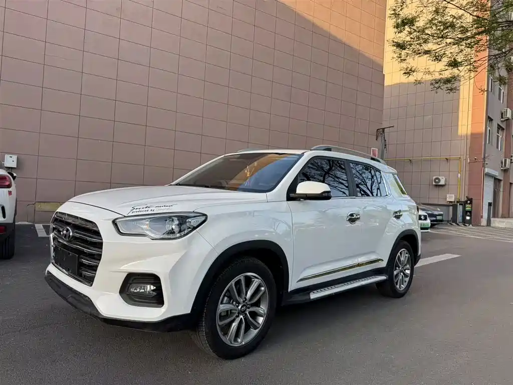 Hyundai Beijing Hyundai ix35 2018 2.0L Automatic 2WD Zhiyong·Enjoyment Edition фото 2