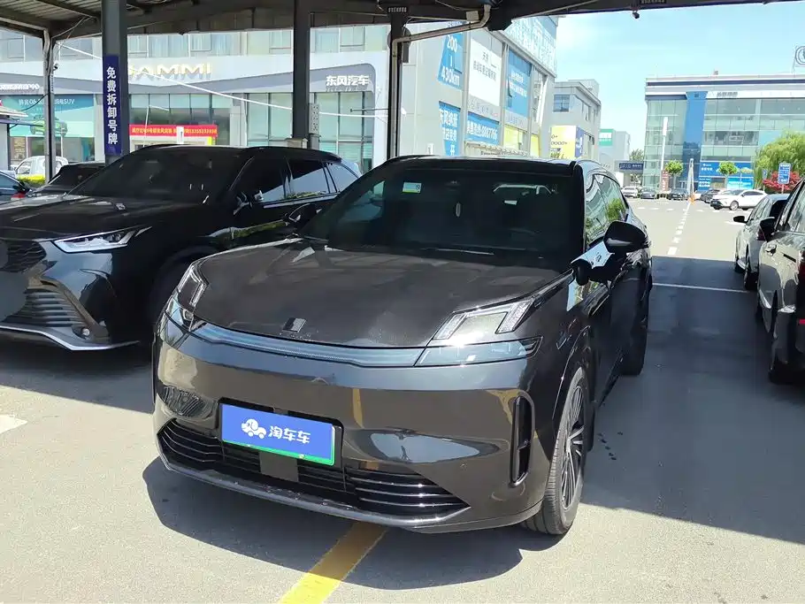 Lynk & Co 08 EM-P 2025 120km Long Range Pro фото 2