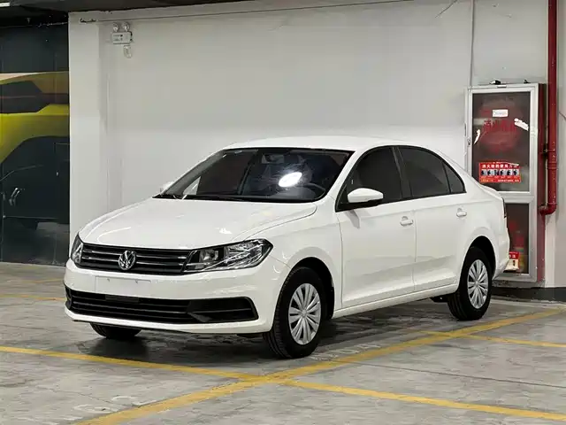 VOLKSWAGEN SANTANA