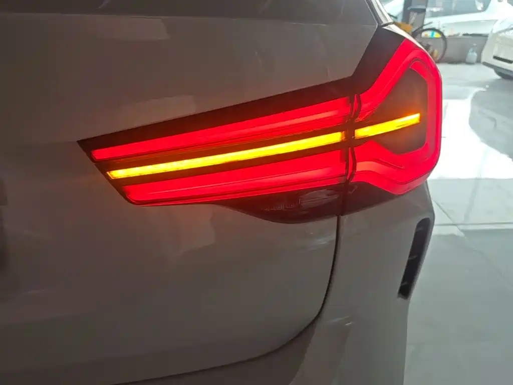 BMW iX3 2022 Facelift Leading Model фото 8