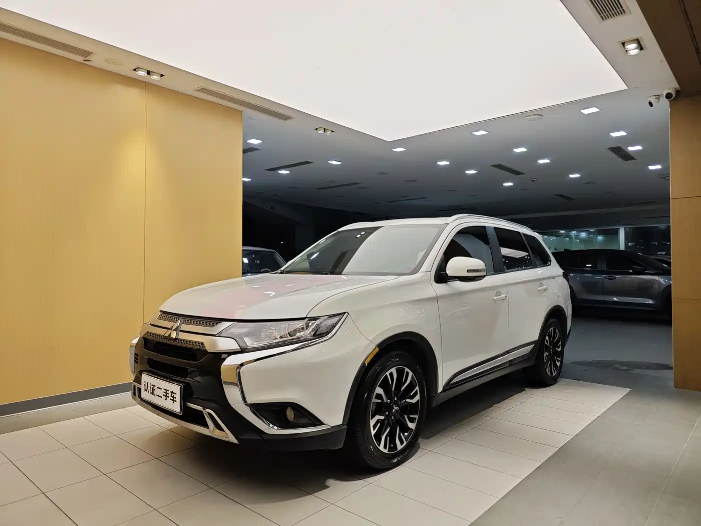 Mitsubishi Outlander 2019 2.0L 2WD Enjoy 5-Seater China VI