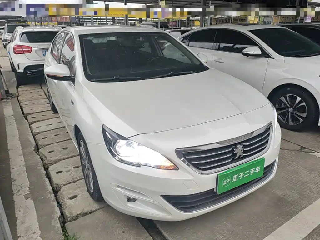 Peugeot 408 2016 1.6T Automatic Luxury Edition фото 4