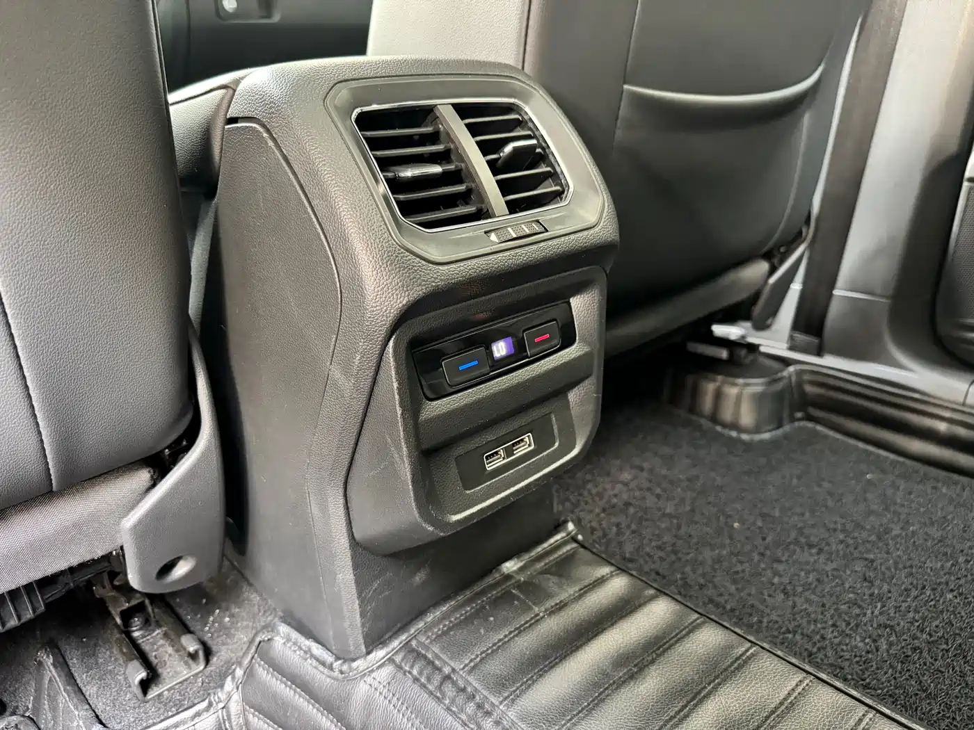 Volkswagen Tiguan L 2017 330TSI Automatic 2WD Flagship Edition фото 6