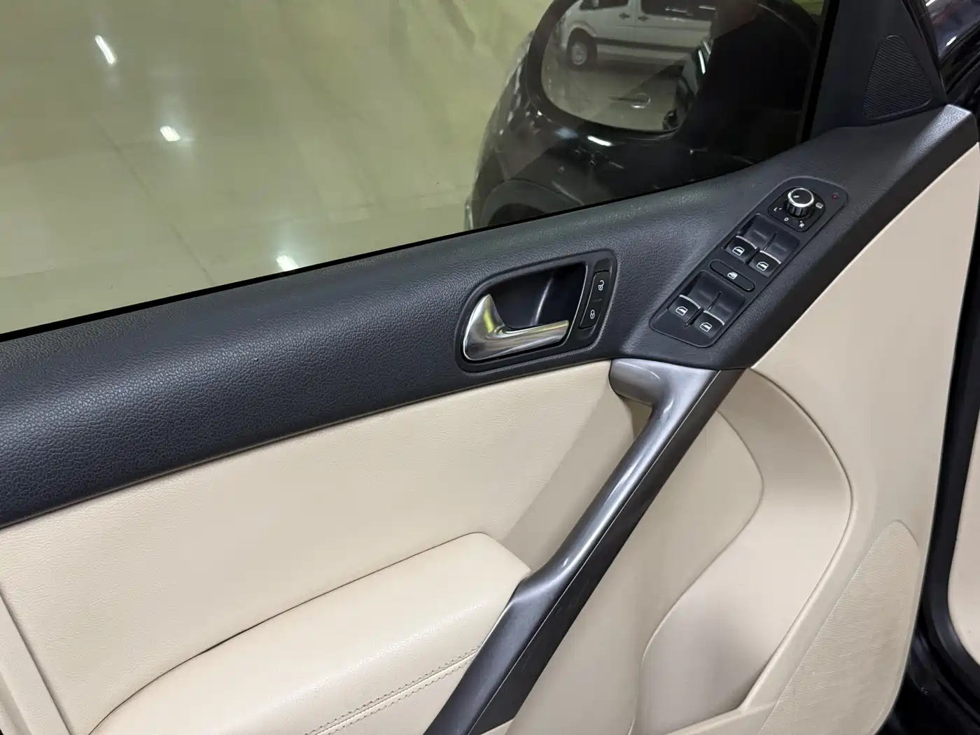 Volkswagen Tiguan 2012 2.0TSI Automatic 4WD Flagship Edition фото 15