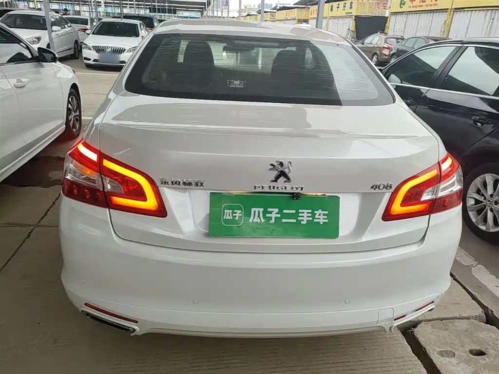 Peugeot 408 2016 1.6T Automatic Luxury Edition фото 6