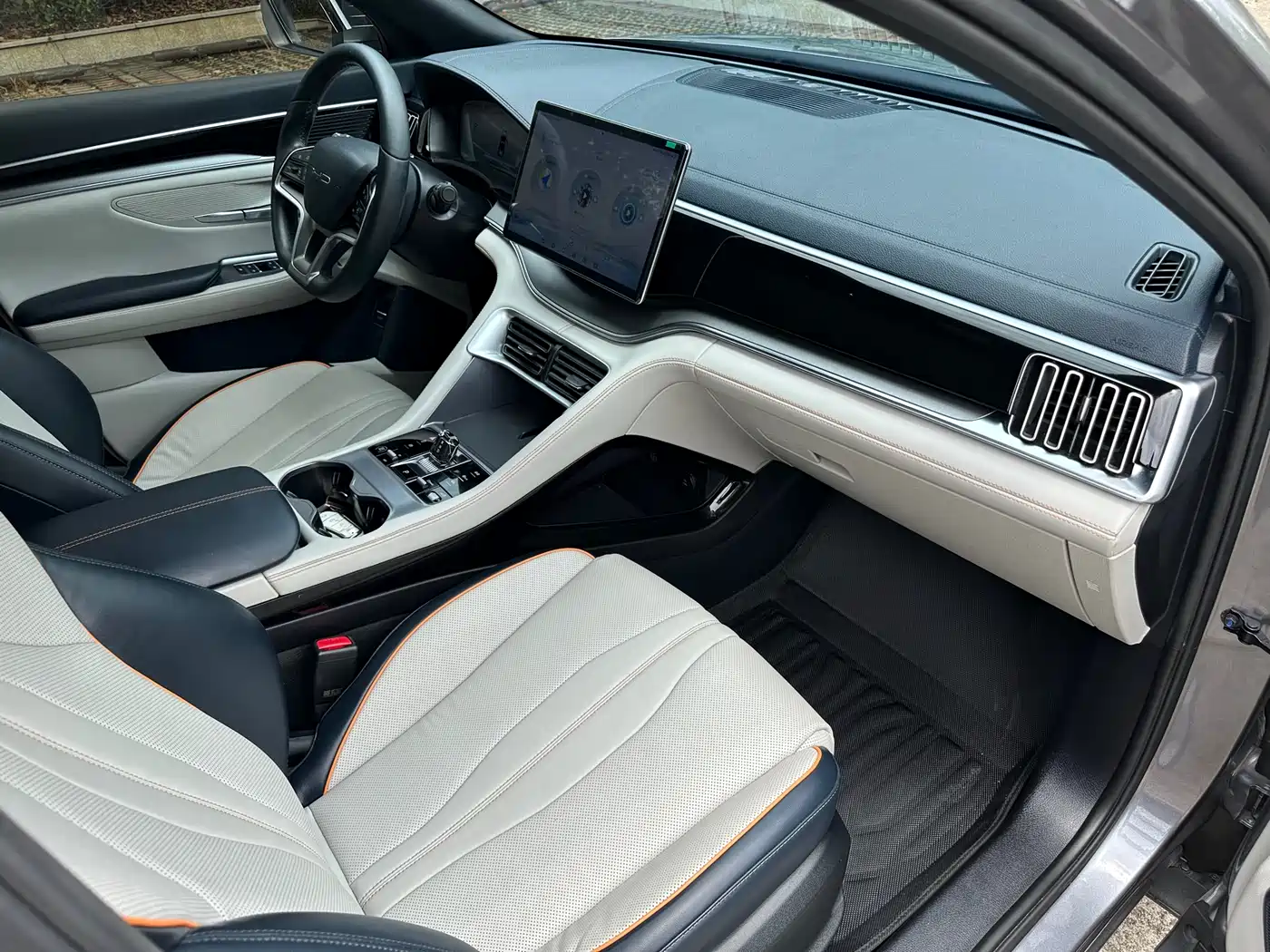 BYD Song PLUS PHEV 2024 Glory Edition DM-i 110km Flagship PLUS фото 28