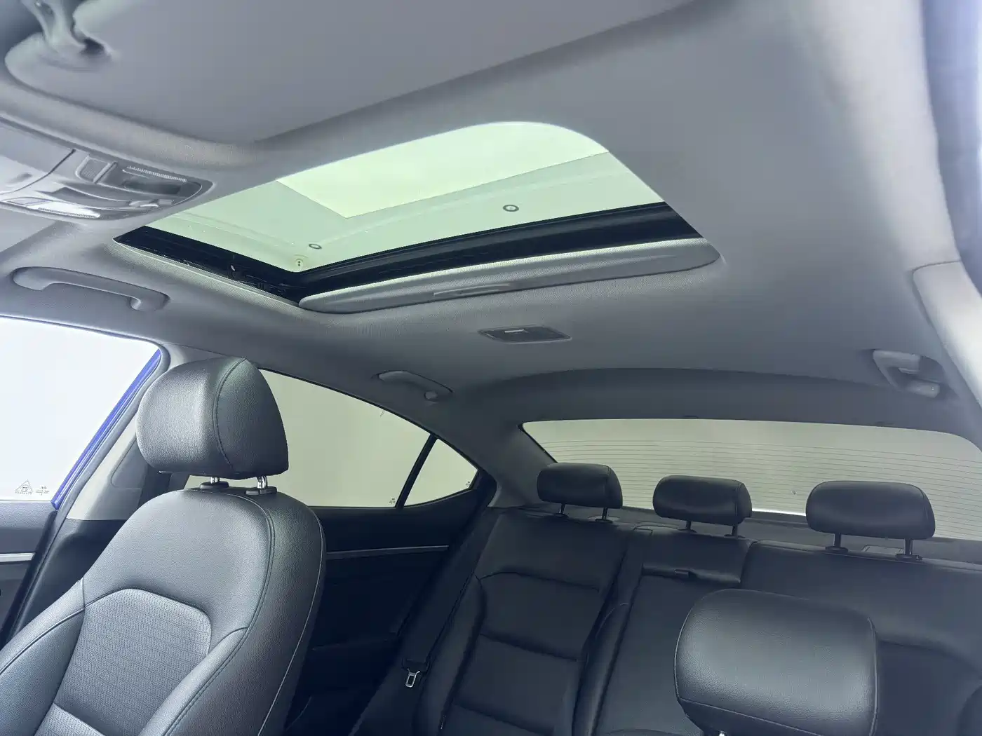 Hyundai Elantra 2019 1.5L CVT Smart Elite фото 7