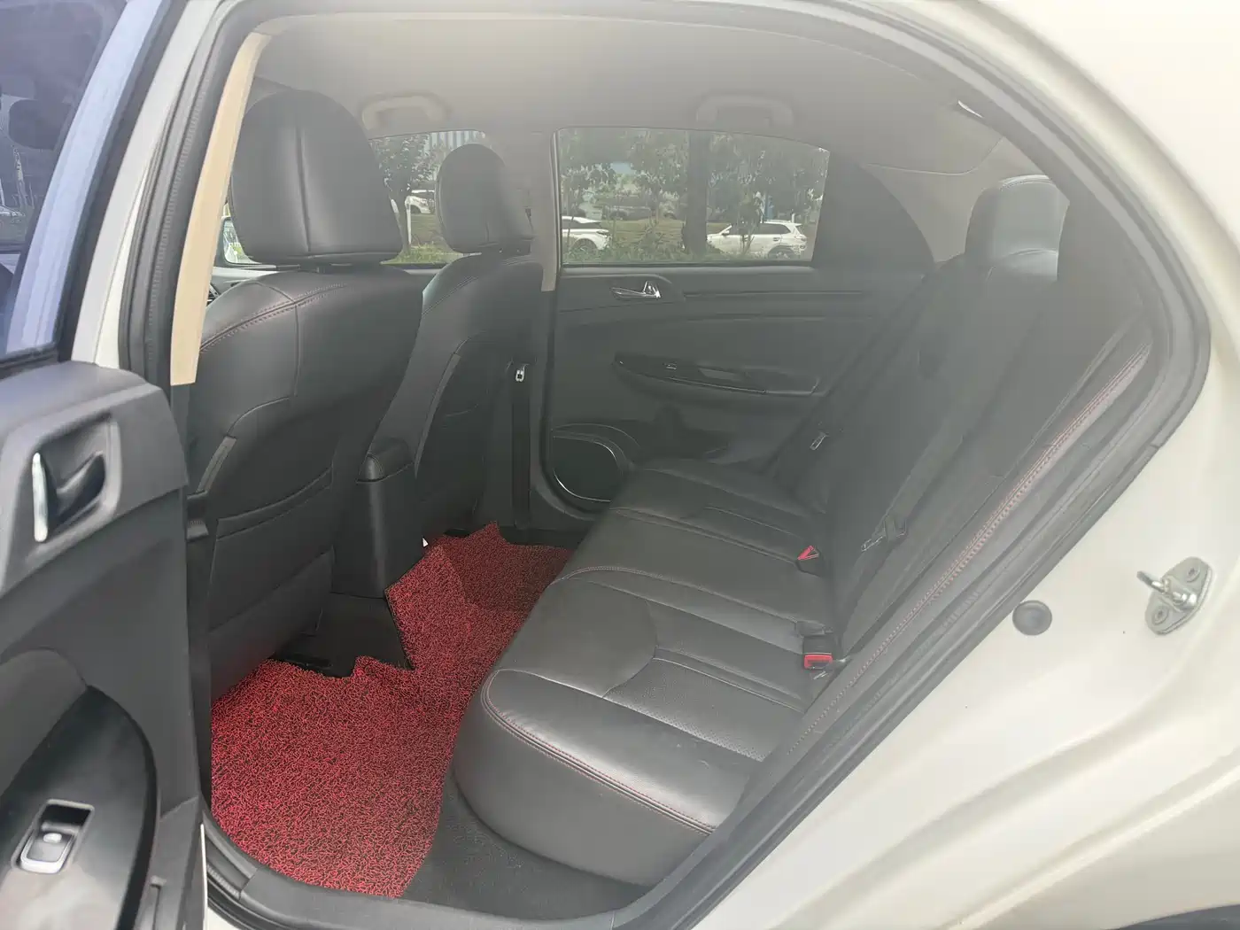 BYD e5 2018 450 Connected Enjoyment фото 10