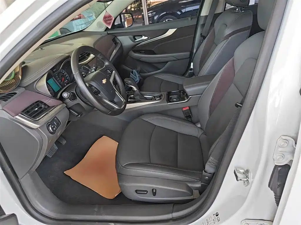Chevrolet Malibu 2018 530T Automatic Luxury Edition фото 15