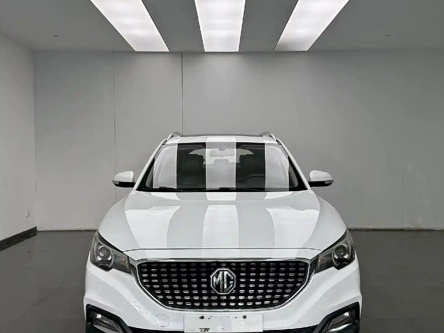 Photo 2 - MG ZS