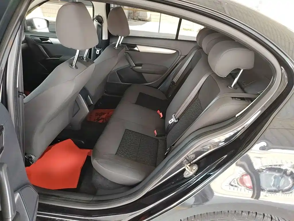 Volkswagen Lavida 2013 Facelift Classic 1.6L Automatic Trend фото 17