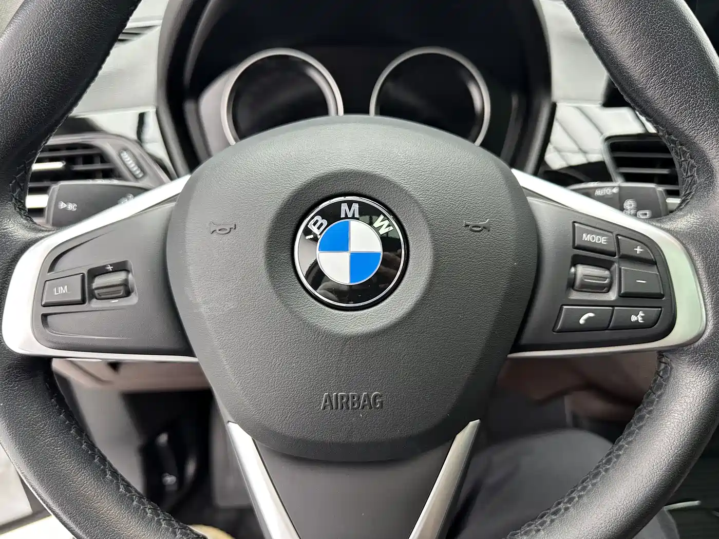 BMW X1 2022 sDrive20Li Fashion фото 13