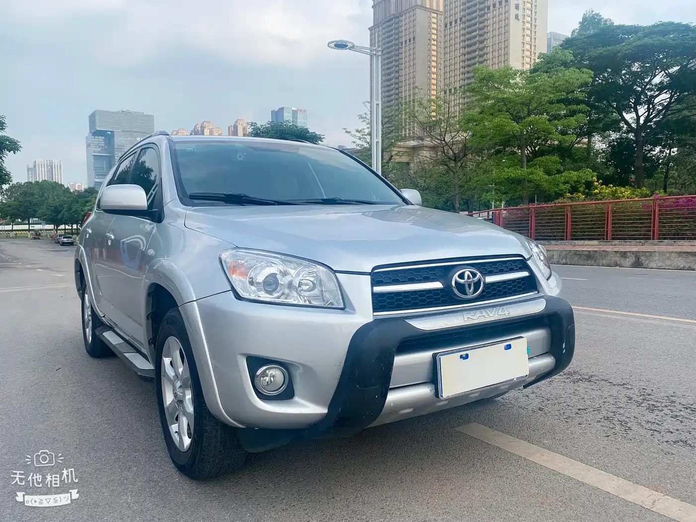 Toyota RAV4 Rongfang 2010 2.4L Automatic Luxury Upgrade Edition фото 17