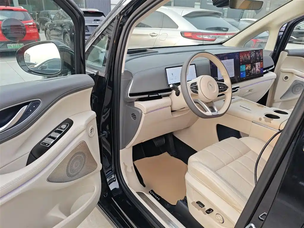 Voyah Auto Voyah Dreamer 2025 PHEV AWD Flagship Kunpeng Edition фото 16