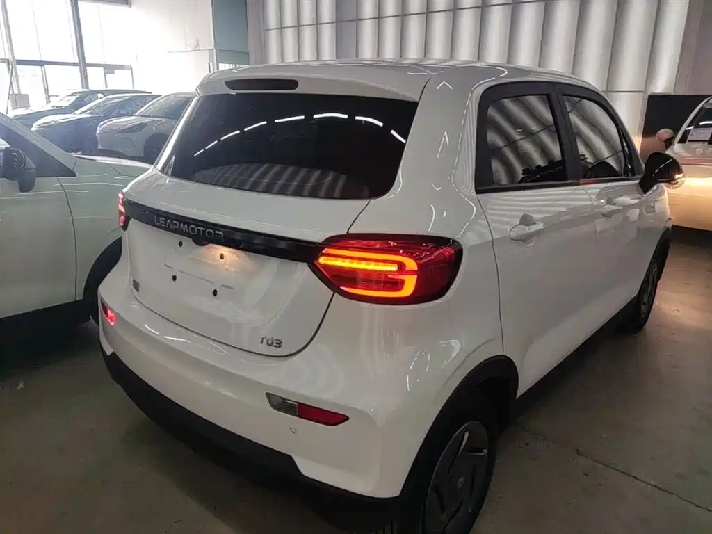 ZERO-RUNNING CAR ZERO RUN T03