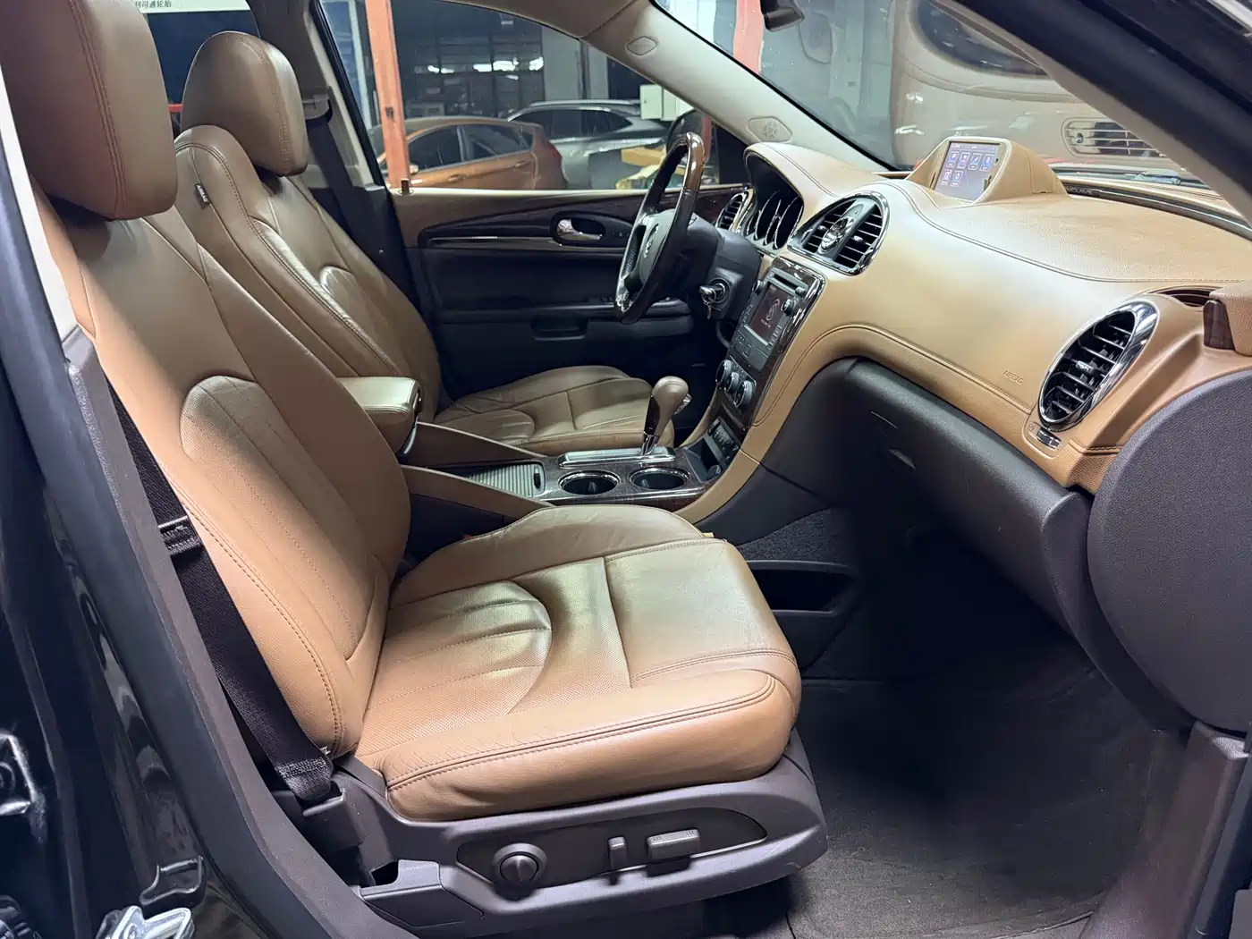 Buick Enclave 2014 3.6L 2WD Elite Comfort фото 8