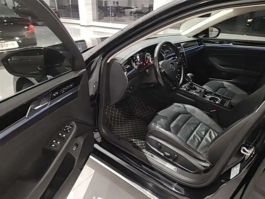 Volkswagen Phideon 2019 380TSI 2WD Business Edition China V фото 16