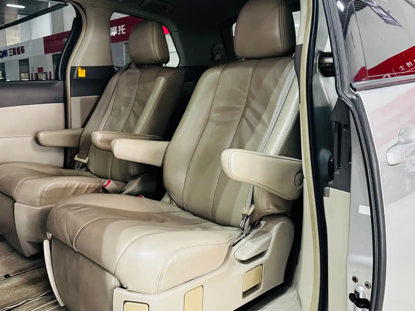 Toyota Previa 2007 2007 3.5L 7-Seater Luxury
