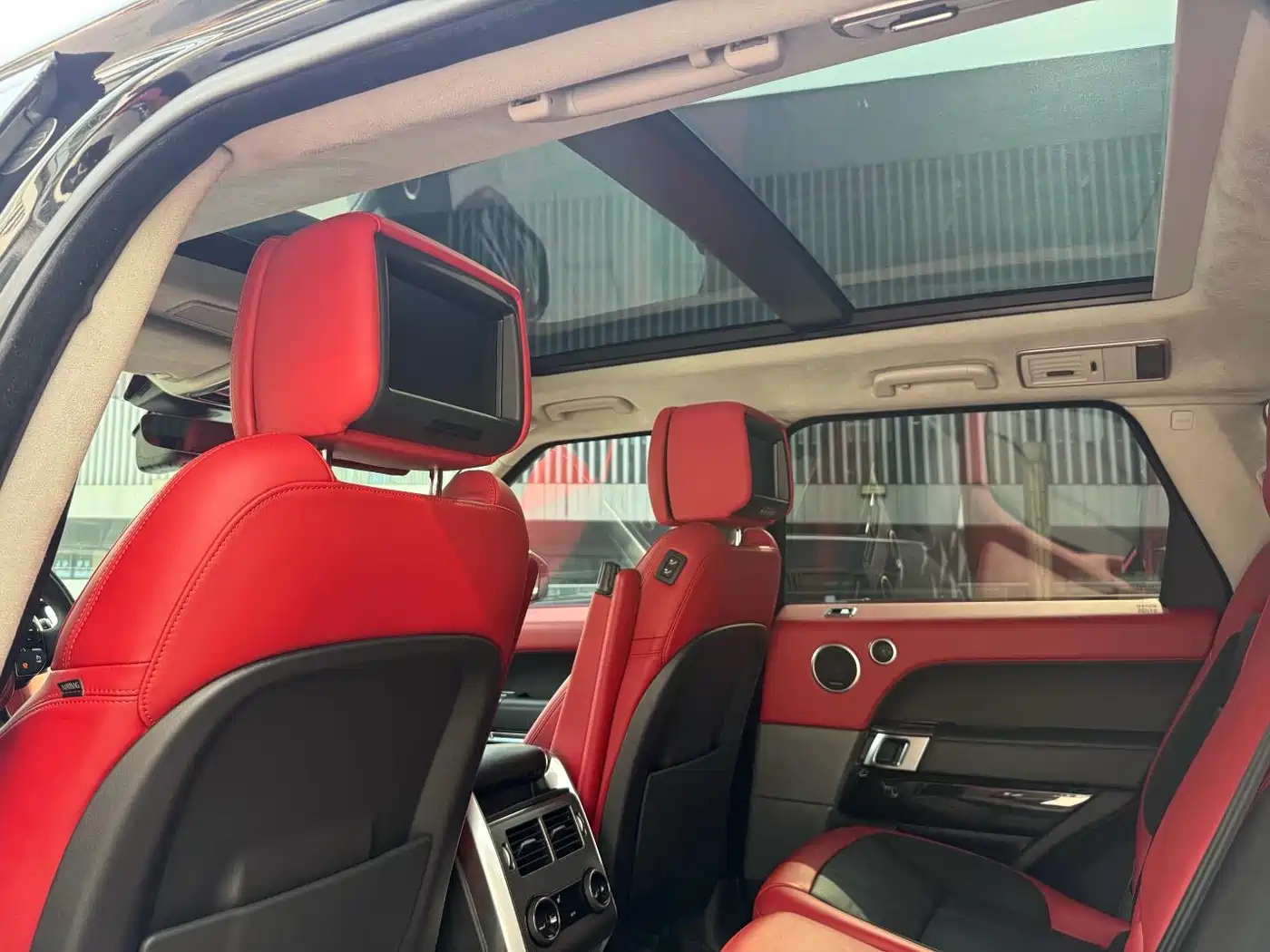 Land Rover Range Rover Sport 2021 3.0 L6 HST фото 8