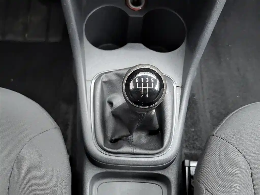 Volkswagen Polo 2014 1.4L Manual Trend Edition фото 13