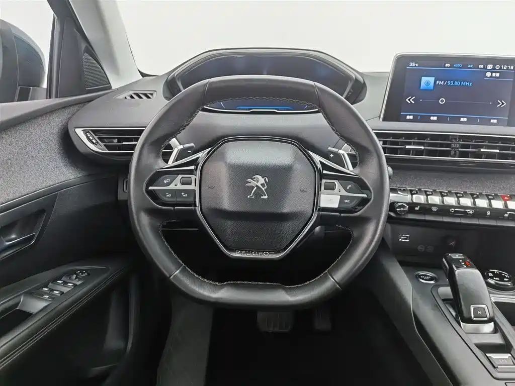 Peugeot 5008 2017 380THP 7-seat Luxury Edition фото 11
