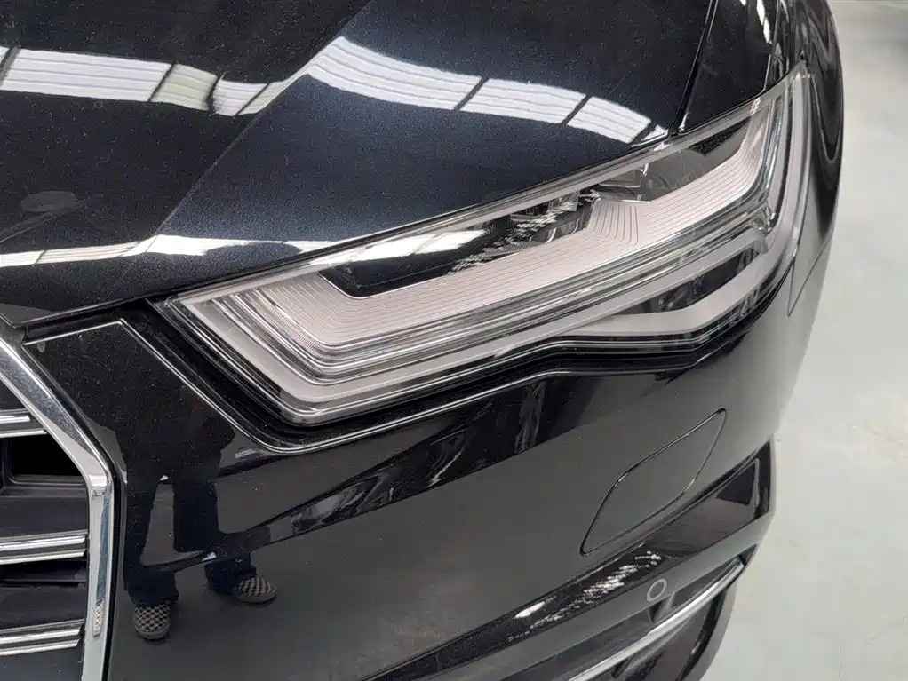 Audi A6L 2018 30th Anniversary 45 TFSI quattro Sport фото 3